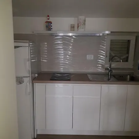 Mara I Kata Apartment *